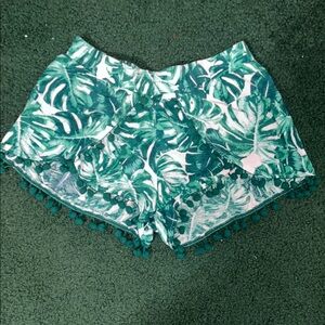 Tropical Green Leaf Print  Women's Shorts with pompoms NWOT